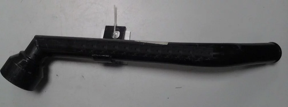 купить Труба маслозаливная с кронштейном